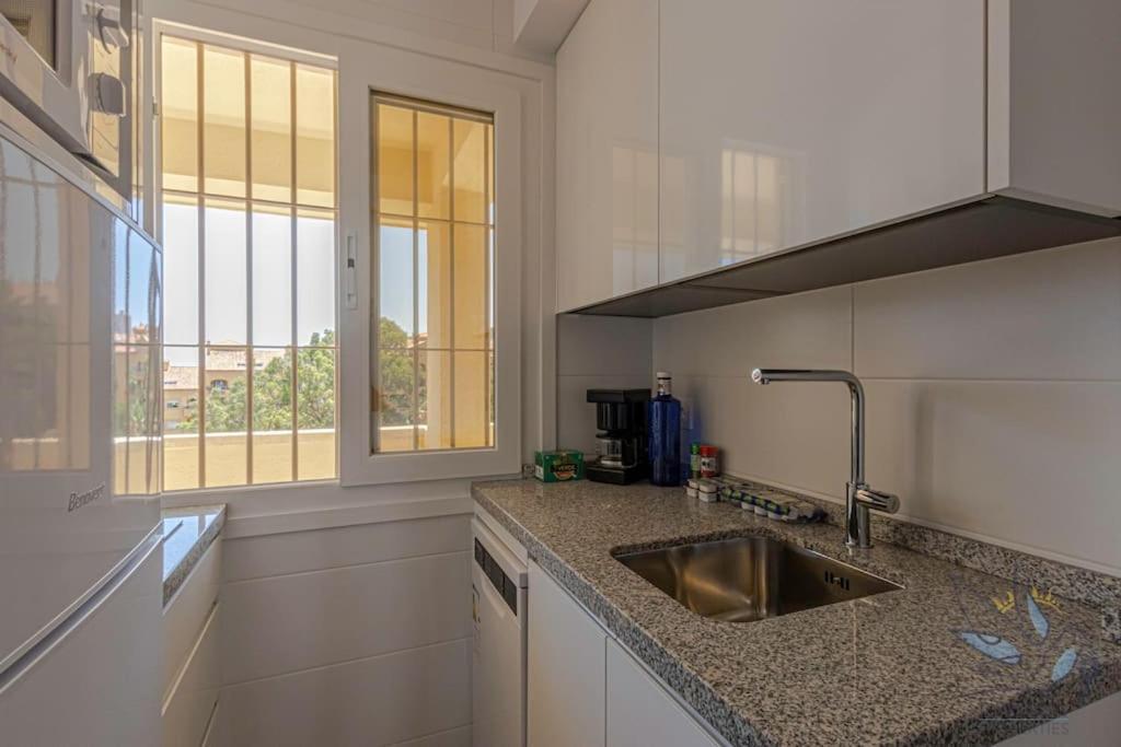 Appartement Aloha Playa With Sea Views In Front Of The Benalmádena